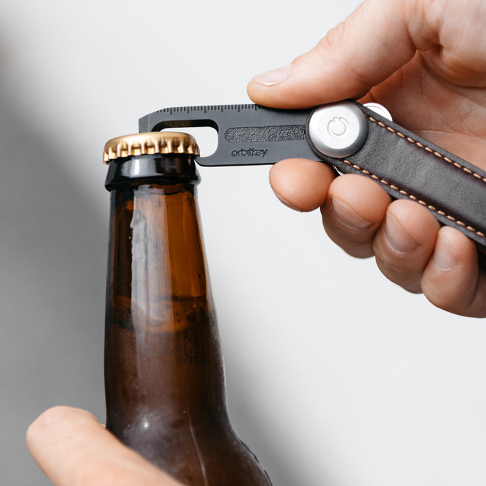 The Standard 2.0 Beer Bottle Insulator - Cap with Built in Beer